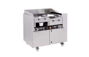 front-cooking met wok, bakplaat en afzuiging